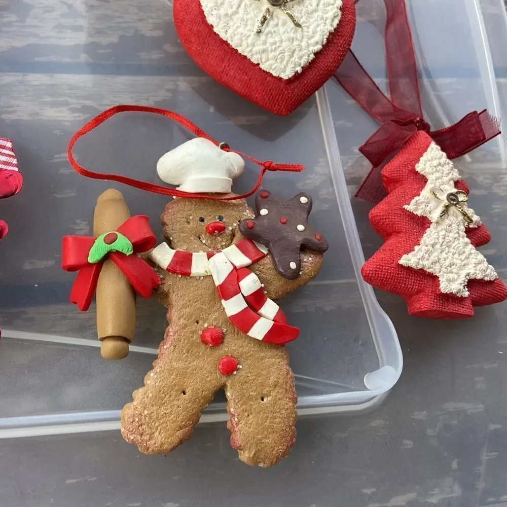 Xmas decor excellent condition bundle of 17 pieces